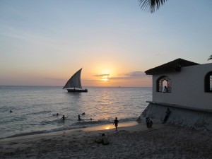 Sansibar_Strand_Schiff